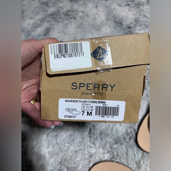 NWT Sperry Waveside Neutral Tan Suede Thong Sandals 7 - Picture 2 of 8